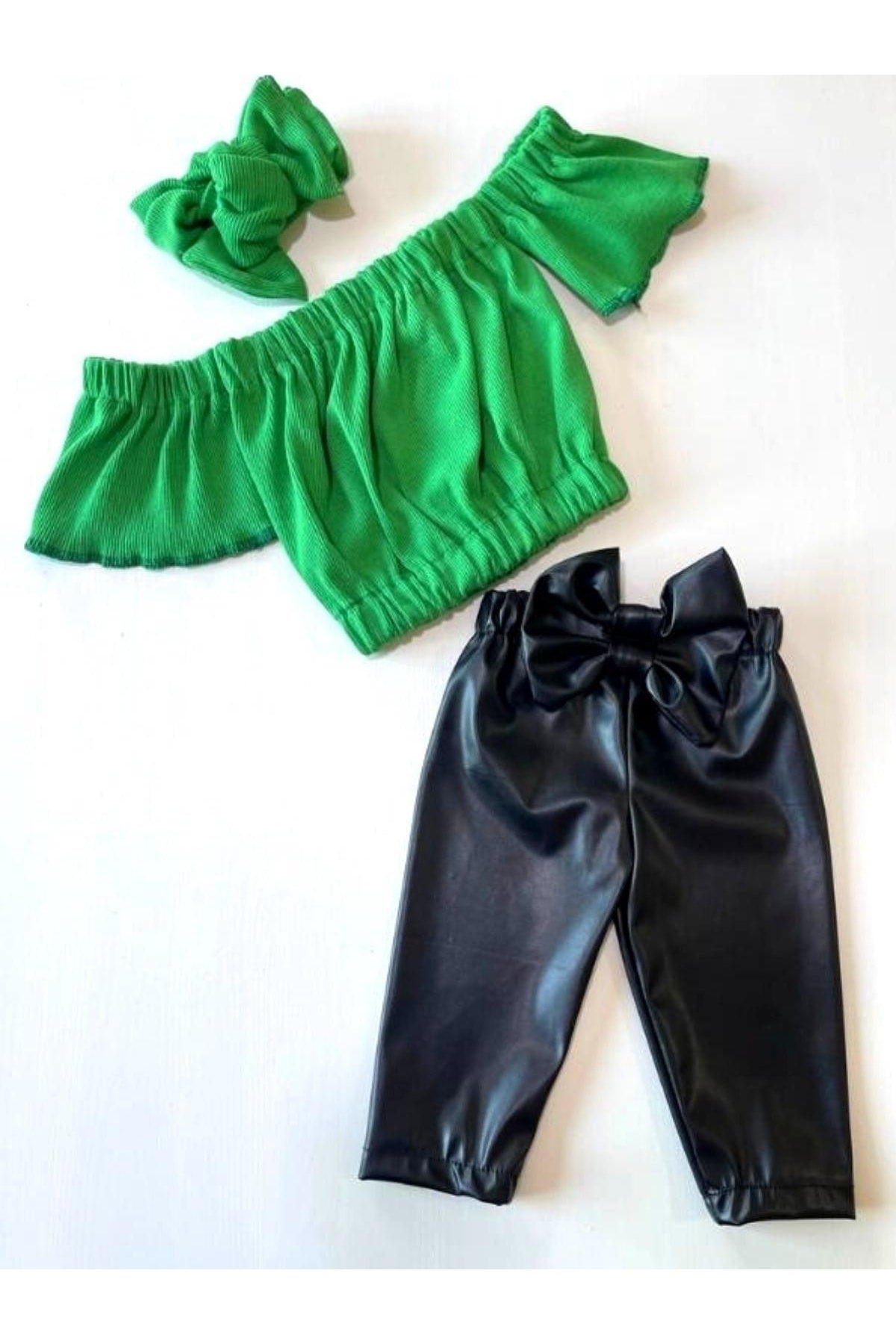 Kız Çocuk, Likralı Deri Fiyonk Detaylı Pantolon, Yeşil Straplez Crop Bluz Ve Saç Bandı Takımı.