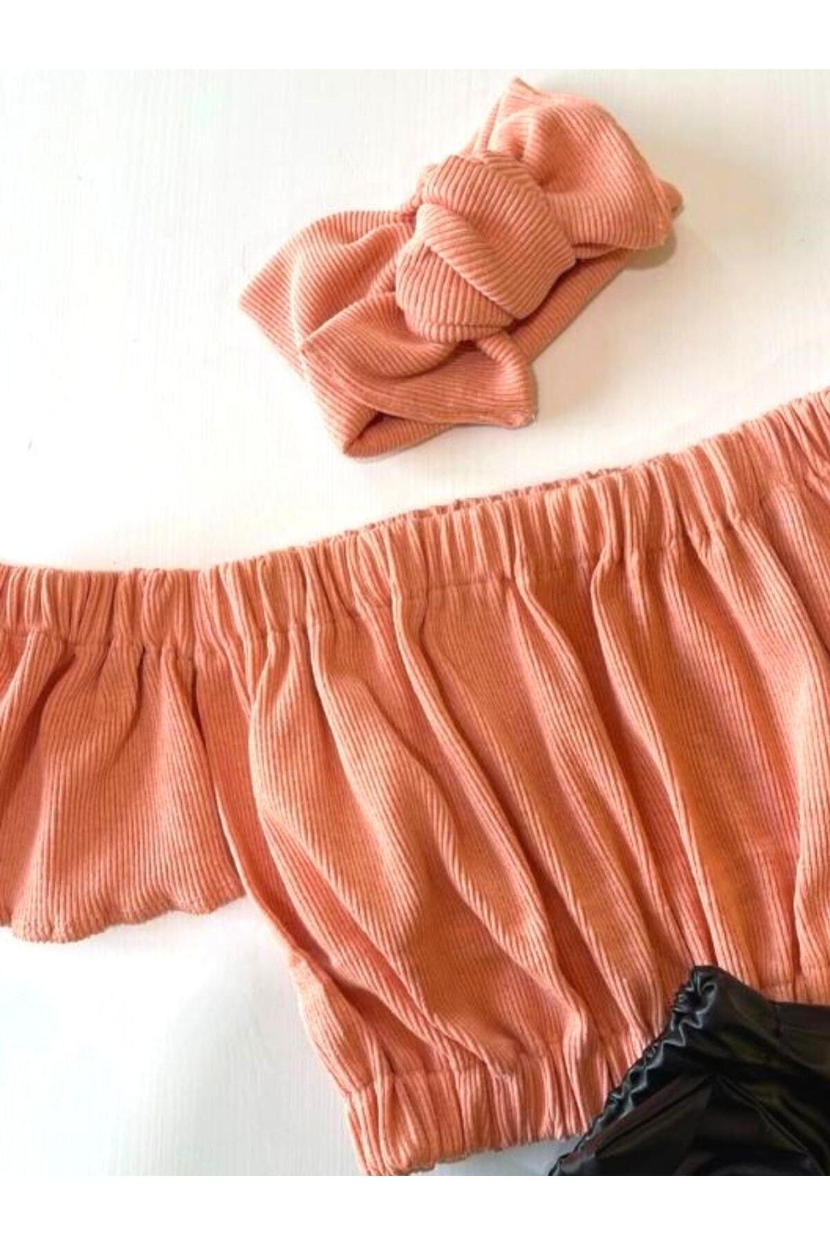 Çocuk, Likralı Deri Fiyonk Detaylı Pantolon, Somon Rengi Straplez Crop Bluz Ve Saç Bandı Takımı.