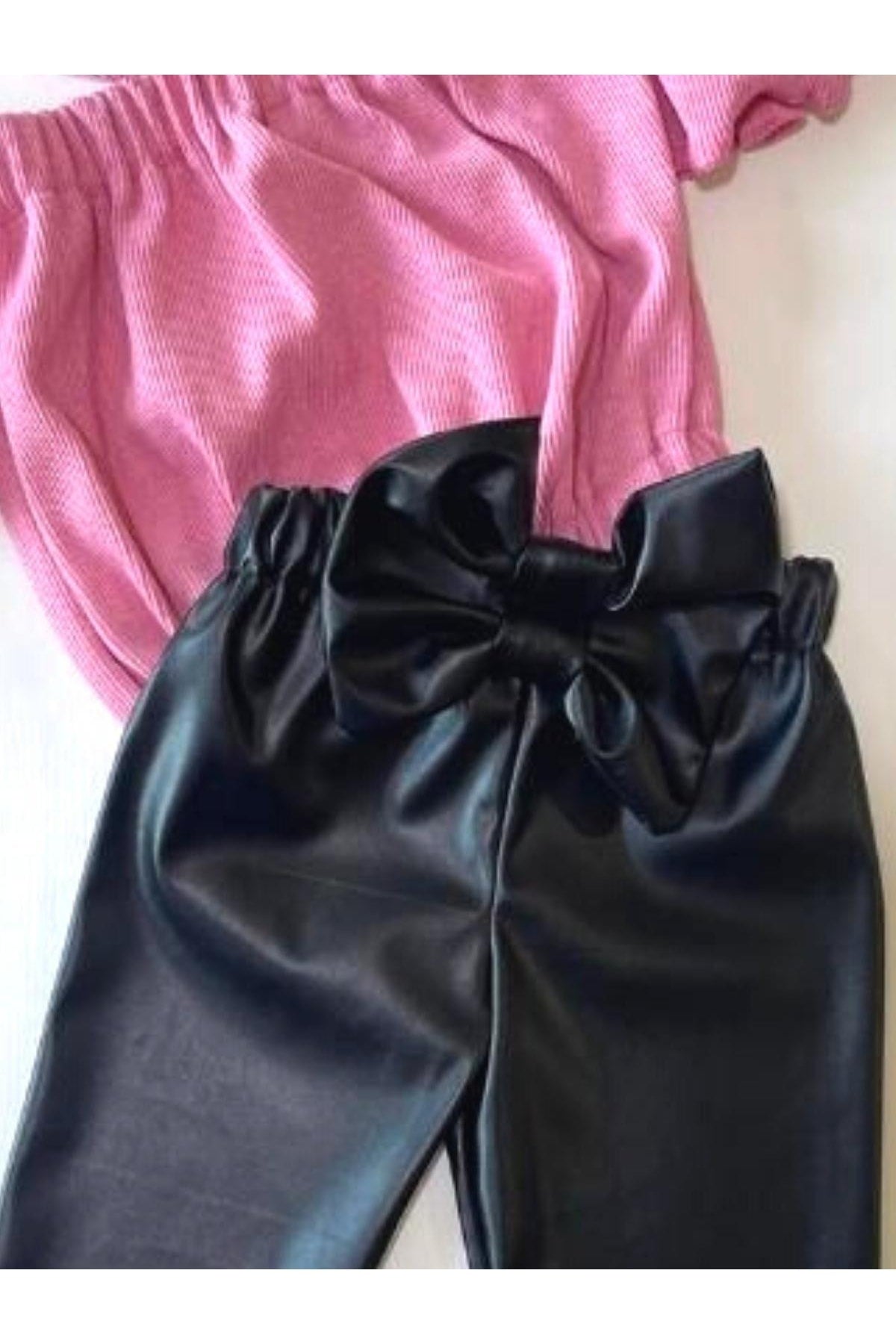 Kız Çocuk, Likralı Deri Fiyonk Detaylı Pantolon, Pembe Straplez Crop Bluz Ve Saç Bandı Takımı.